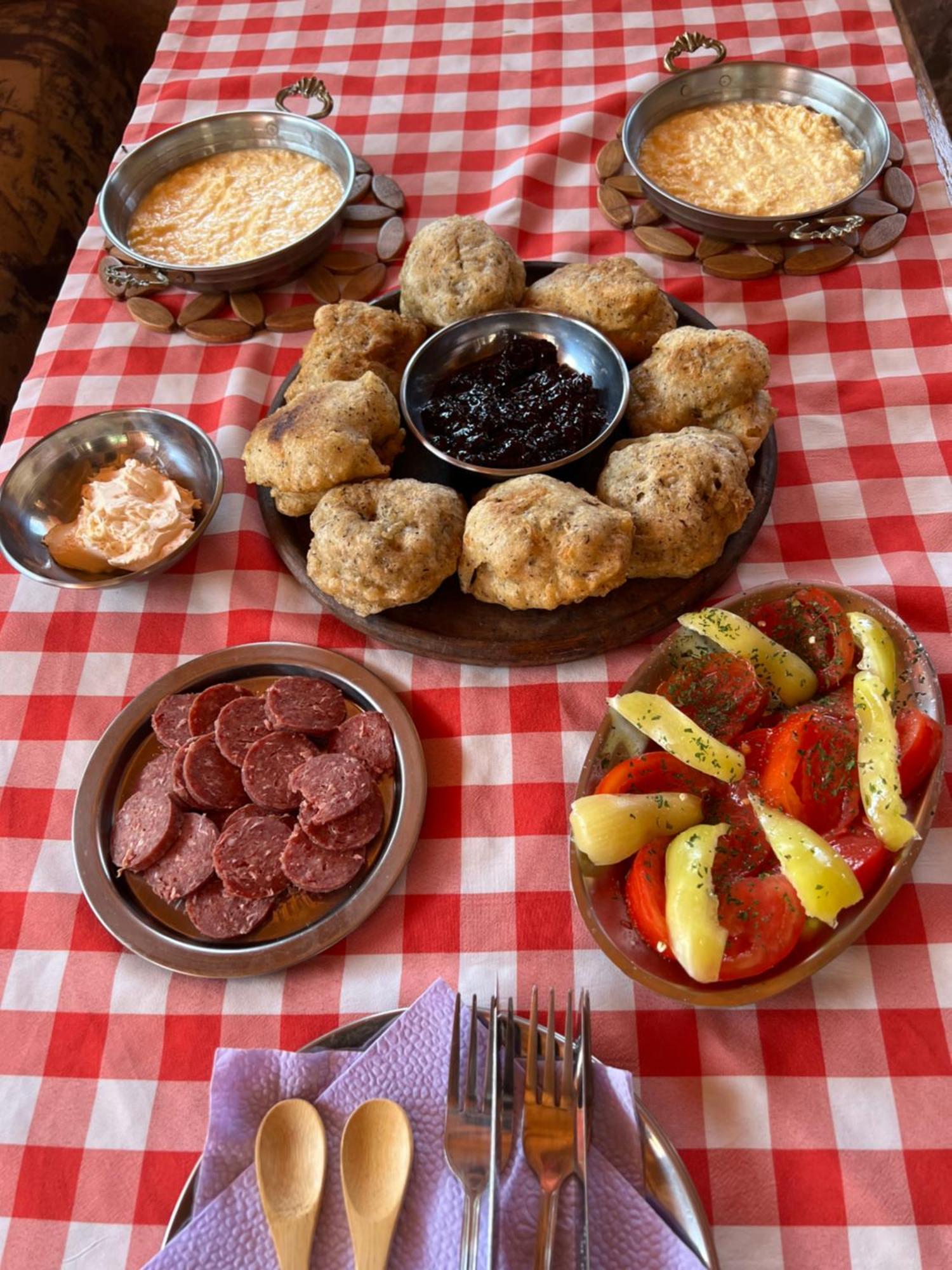 Kod Kapetana Tea Bed & Breakfast Gornji Lukomir Екстериор снимка