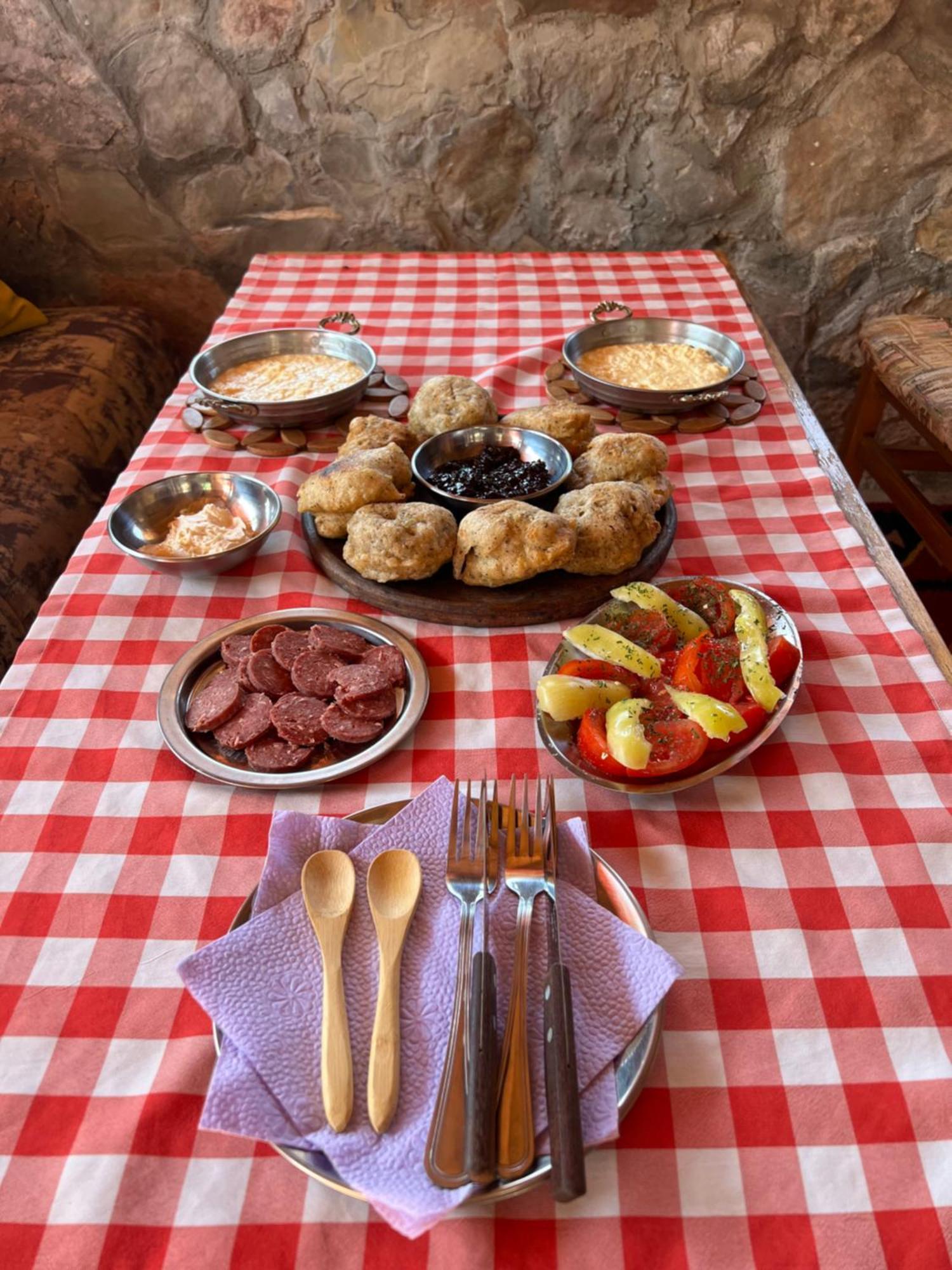Kod Kapetana Tea Bed & Breakfast Gornji Lukomir Екстериор снимка