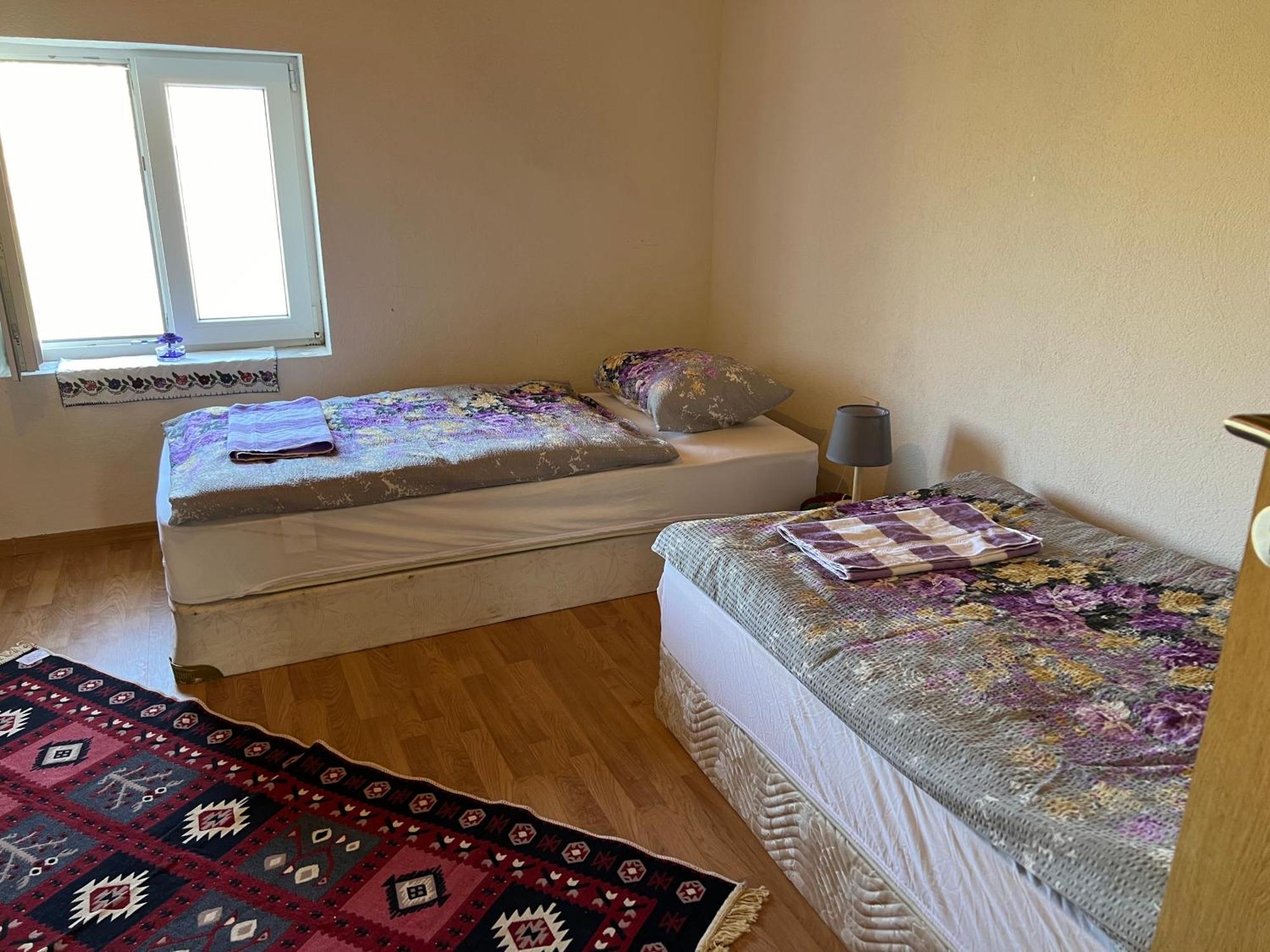 Kod Kapetana Tea Bed & Breakfast Gornji Lukomir Екстериор снимка